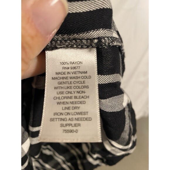 A.N.A. Boho Top Womens Sz Med Black Plaid Rayon Wide Sleeve Tiered Peplum Button - Picture 4 of 5